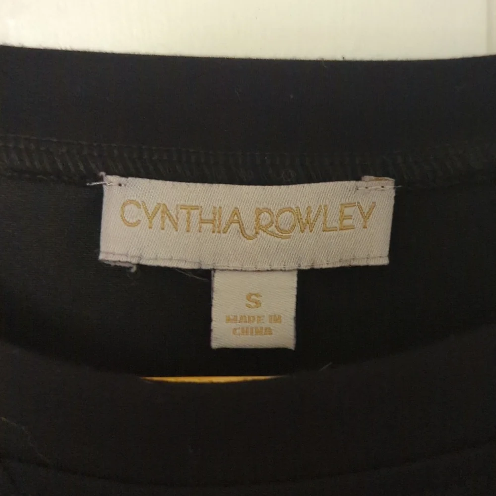 Cynthia Rowley Sweatshirt Crop Top - Picture 3 of 3